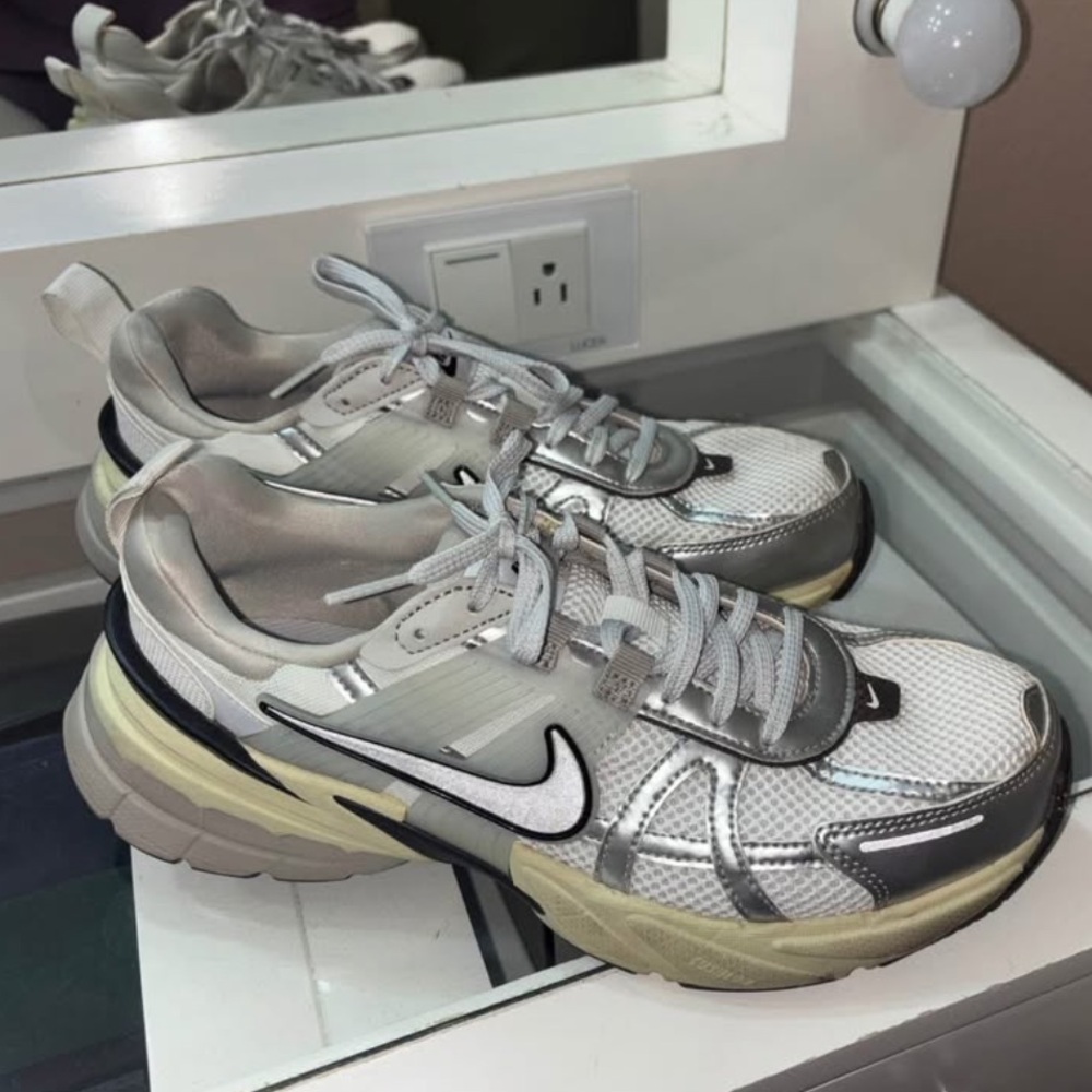 Nike Women's Silver and White Mesh Trainer Sneakers